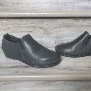 Naot leather shoes